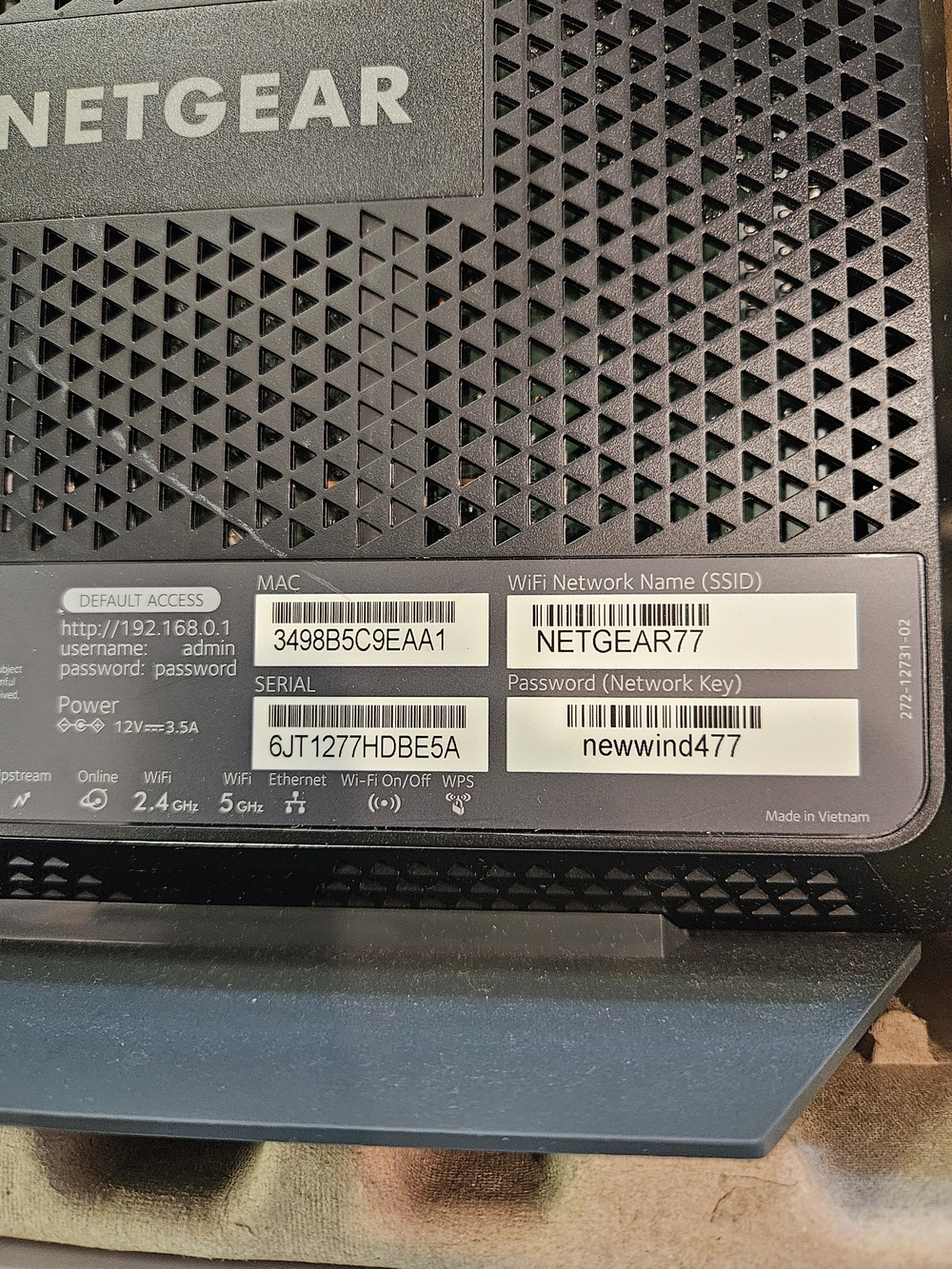 Netgear Nighthawk AC1900 WiFi Cable Modem Router - Picture 9 of 9